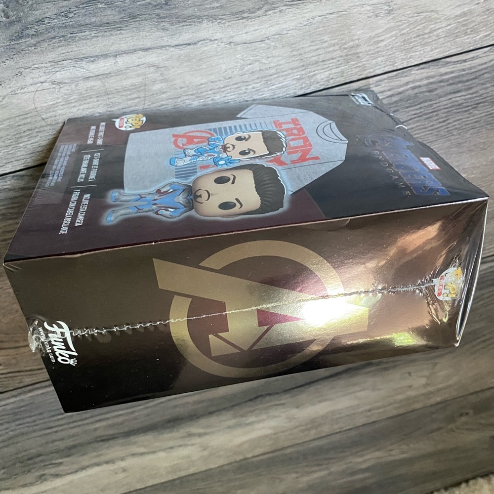 NEW Funko Pop! Avengers Endgame Iron Man Pop and T-Shirt Bundle Target Exclusive - Picture 8 of 9